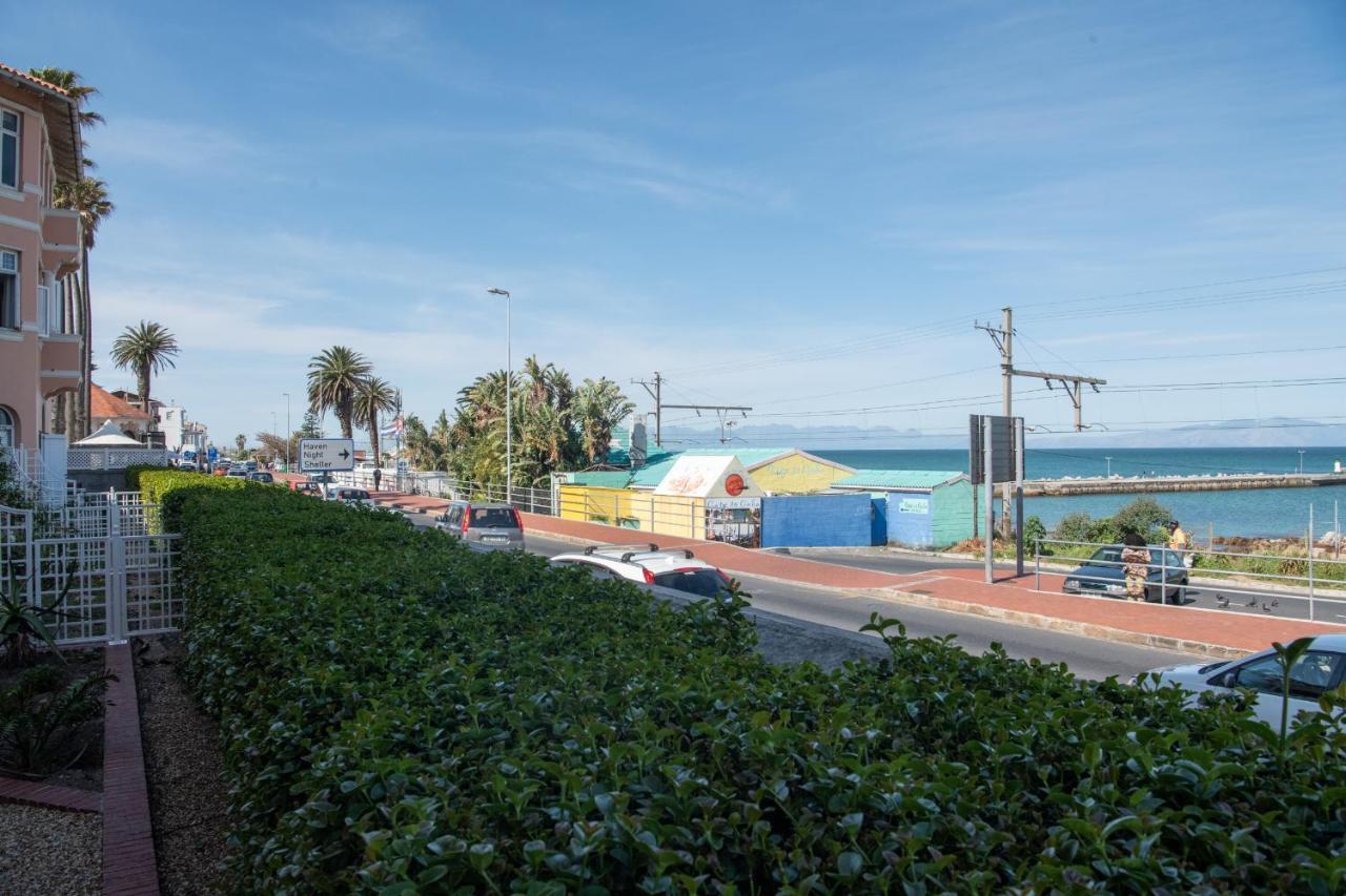 The Majestic Apartments Kalk Bay Exterior photo