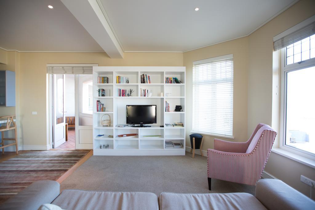 The Majestic Apartments Kalk Bay Exterior photo